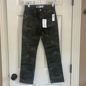 Old Navy (new) Karate slim built in flex max size 10 pants